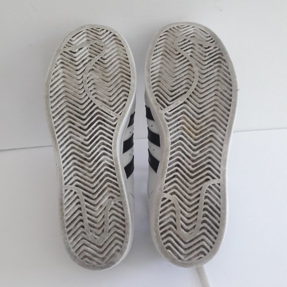 3 for $25 🌟🌟🌟Adidas Superstar White & Black Leather Trainers - Picture 6 of 8